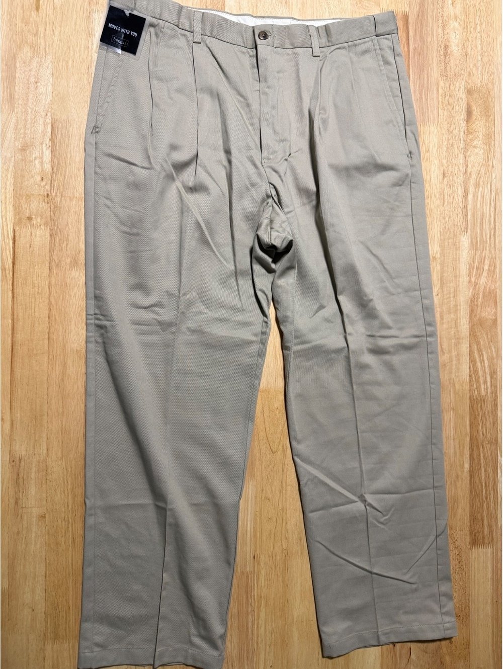 Haggar Men’s Khaki Dress Pants 38x30 Comfort Fit Waist Pleated NWT